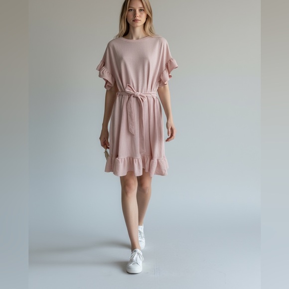 Emma & Michele ruffled sleeves and hem. Size large - Picture 1 of 6